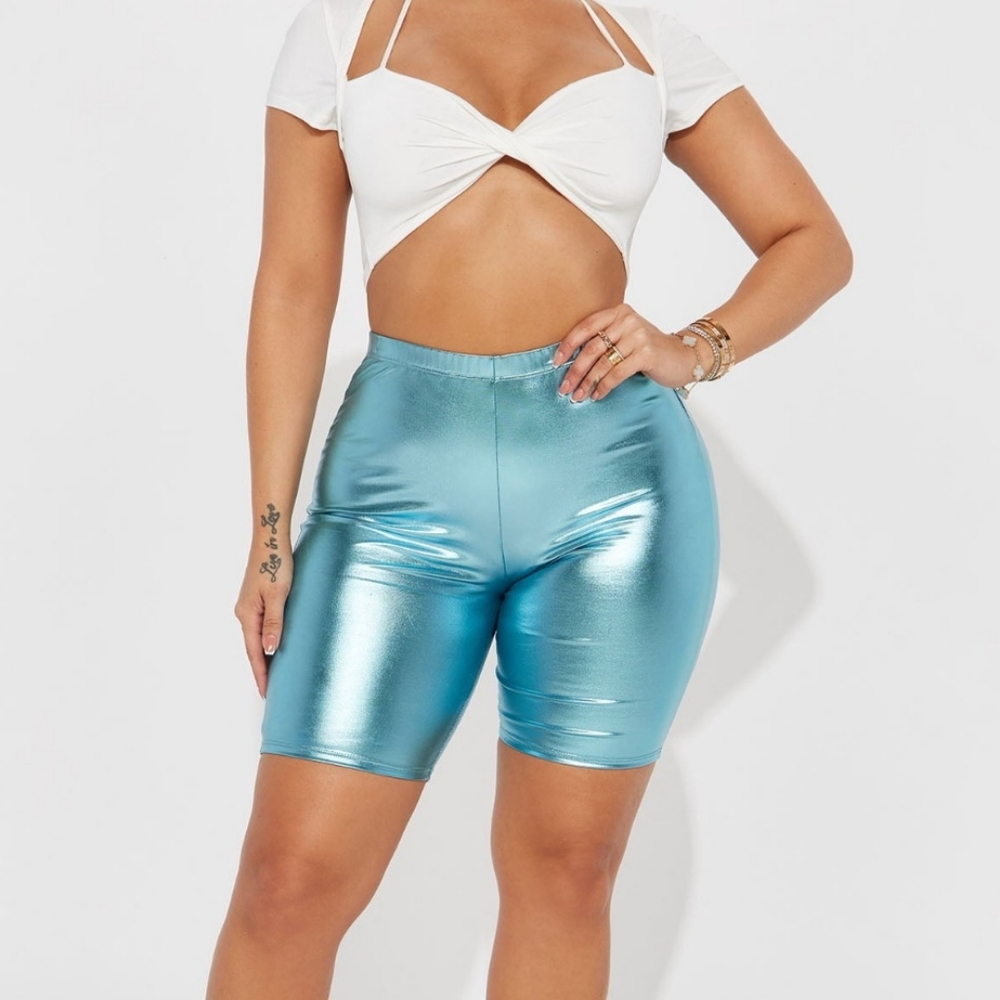 Fashion Nova Women's clothing